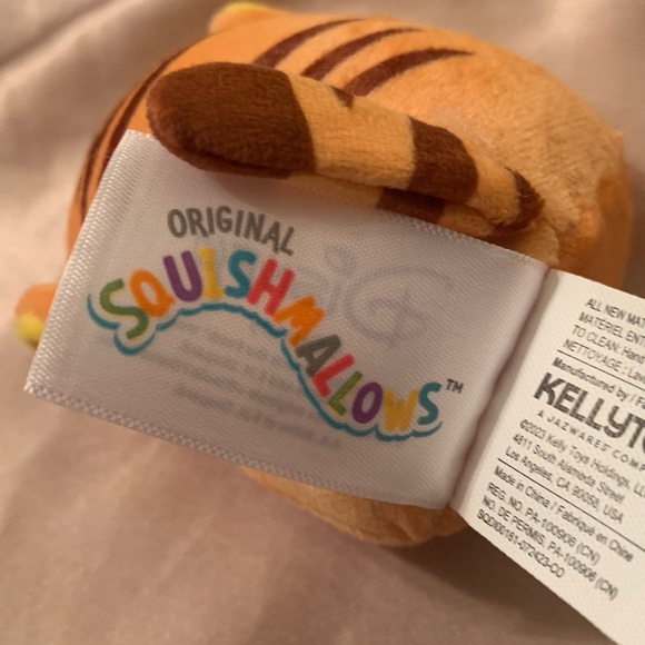 Disney Mini Squishmallow - Picture 2 of 4